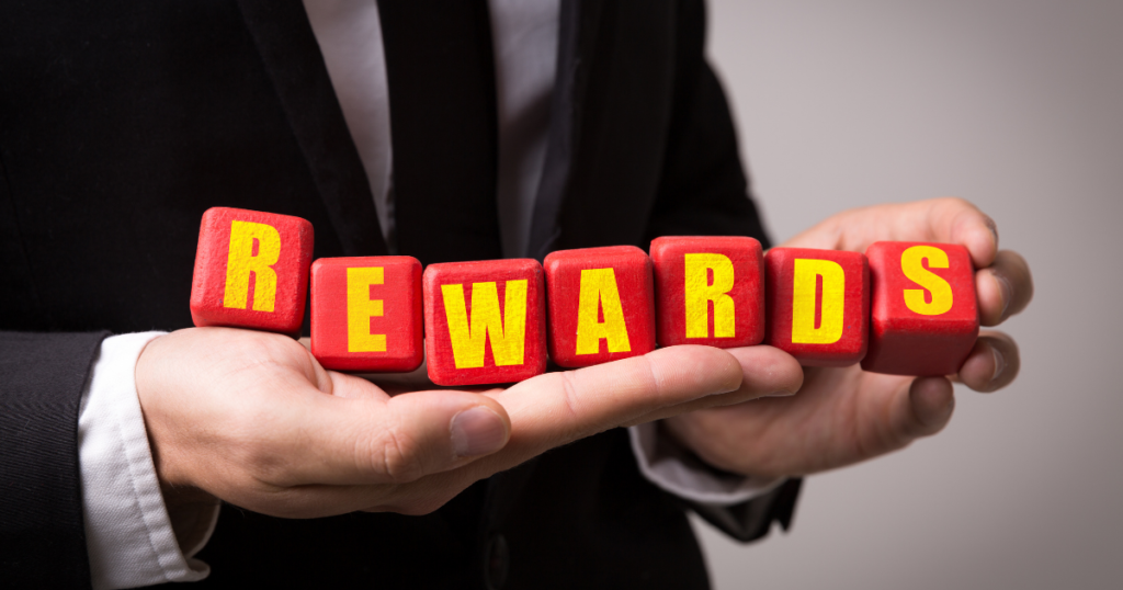 10 Ways to Show Your Customers Love rewards customer loyalty
